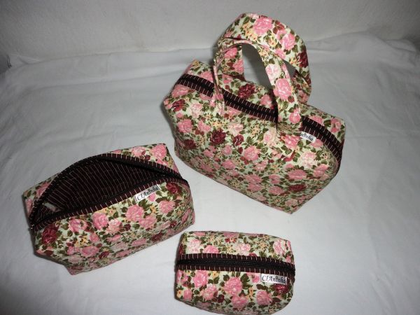 CONJ. NECESSAIRE FLORAL ROSA C/ MARRON